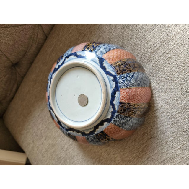 Beautiful large 19th century very fine meiji imari bowl.