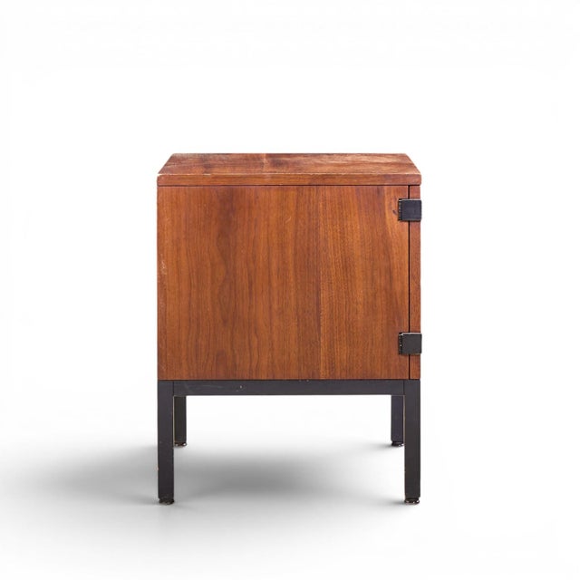 Directional Milo Baughman for Directional Mid Century Walnut Nightstands - Pair For Sale - Image 4 of 11