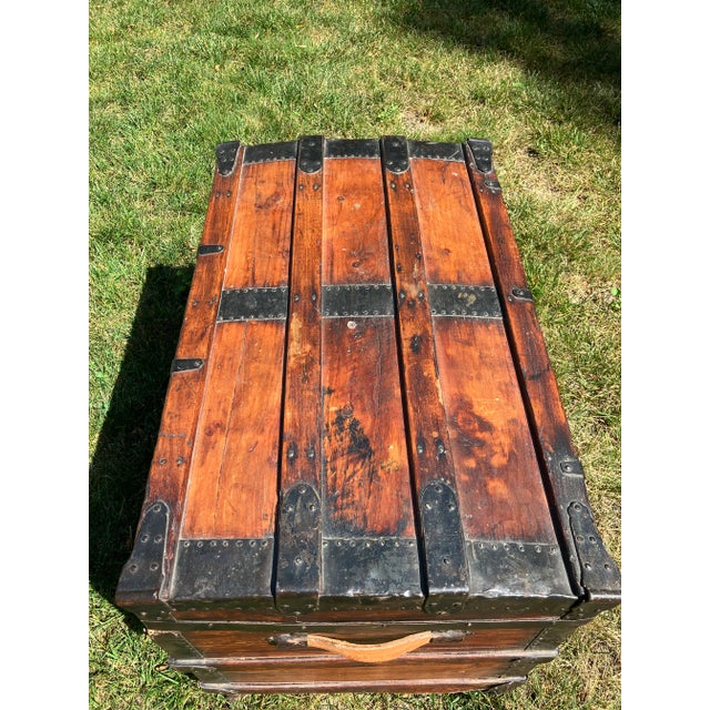 Late 19th Century Antique American Trunk For Sale - Image 4 of 9