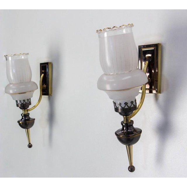 Neo-Classical Sconces in Brass & Glass, 1960s, Set of 2 For Sale - Image 3 of 13