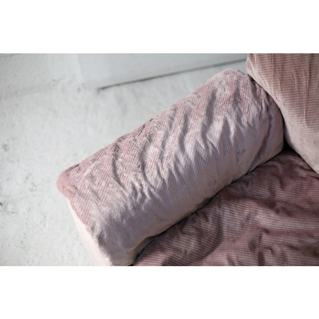 Set of French Lounge Chairs in Pink Foam and Velvet, 1970 For Sale - Image 12 of 18