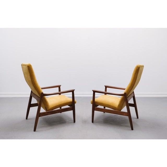 This armchair designed by prof. Edmund Homa won a silver medal at the National Fair “Autumn 1965”. Armchairs of this model...