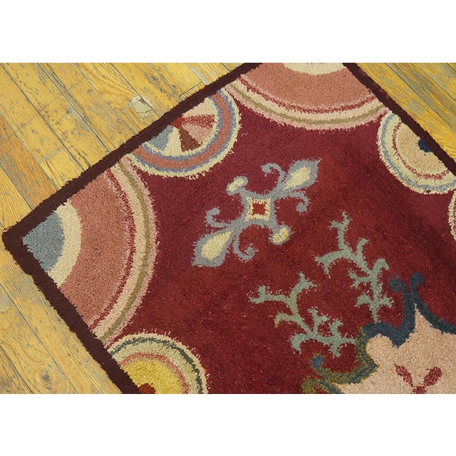 Early 20th Century 1920s Red Floral Folk Art Antique American Hooked Rug 2'6" X 4'6" Knotted Wool Carpet For Sale - Image 5 of 5