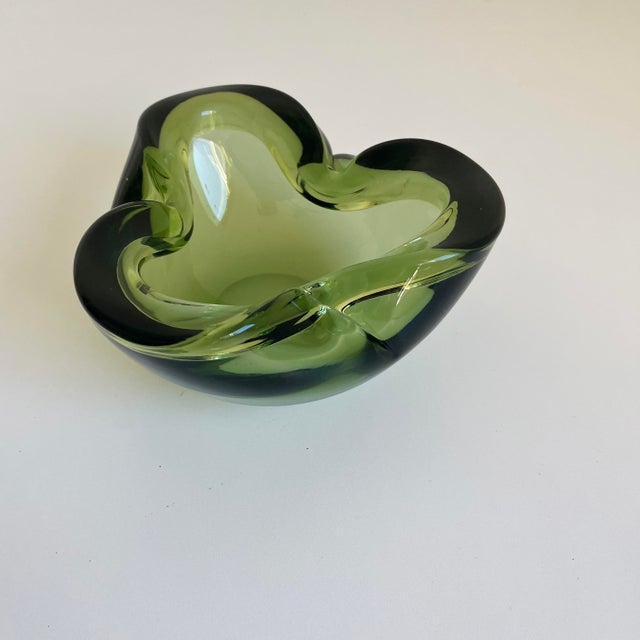 Mid-Century Modern 1960s Murano Style Peridot Green Glass Ashtray Catchall Art Glass Bowl For Sale - Image 3 of 8