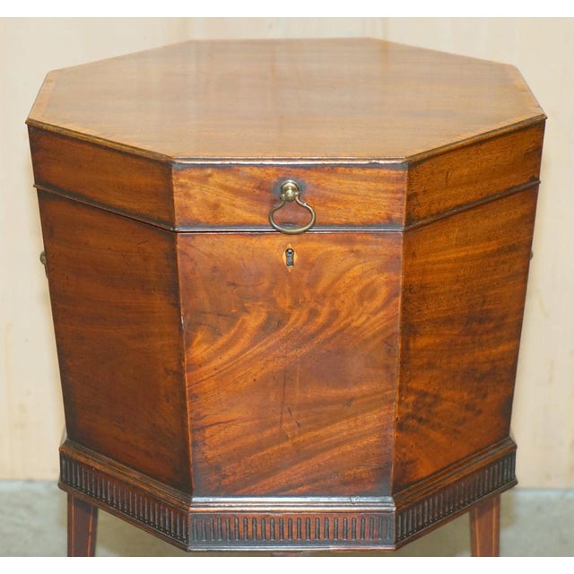 George III Hardwood Wine Cooler Cellarette, 1780s For Sale - Image 4 of 18