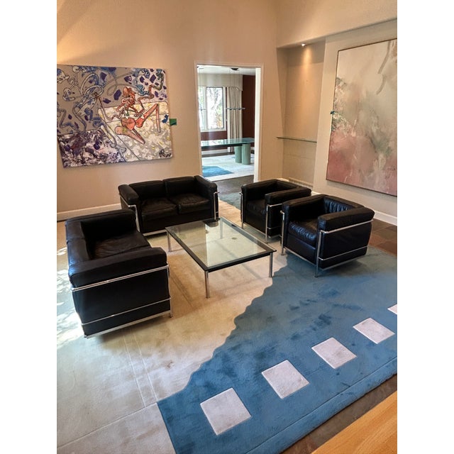 1987 Cassina Lc2 Black Leather Loveseat — Le Corbusier / Jeanneret / Perriand (Documented) For Sale - Image 9 of 10
