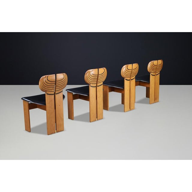 Africa Chairs in Walnut and Leather by Afra and Tobia Scarpa for Maxalto, Italy 1975, Set of 4 For Sale - Image 4 of 13