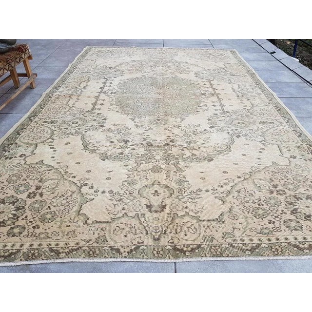 Boho Chic Bohemian Decor Wool Oversize Modern Area Rug For Sale - Image 3 of 10