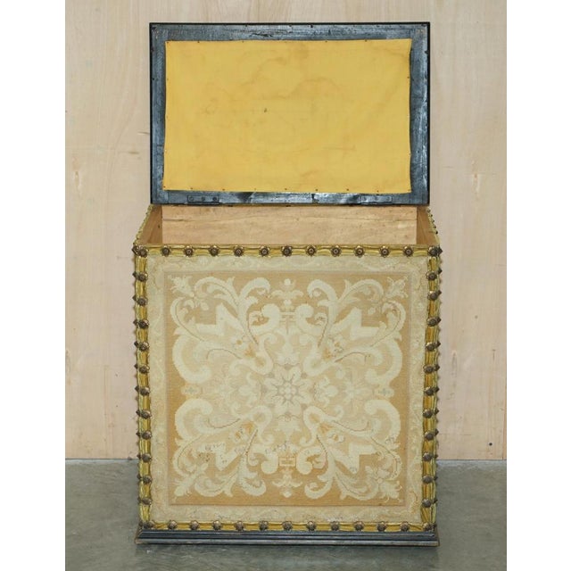French Embroidered Upholstery Floral Linen Trunk, 1880s For Sale - Image 17 of 18