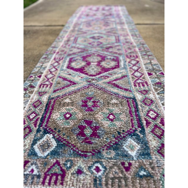 1960s Purple Distressed Herki Runner 2’7x10’ For Sale - Image 4 of 10