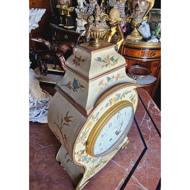 Large violin-shaped cartel, Louis XV style, in lacquered wood and patinated bronze, "Chinese" decoration on an ivory-...