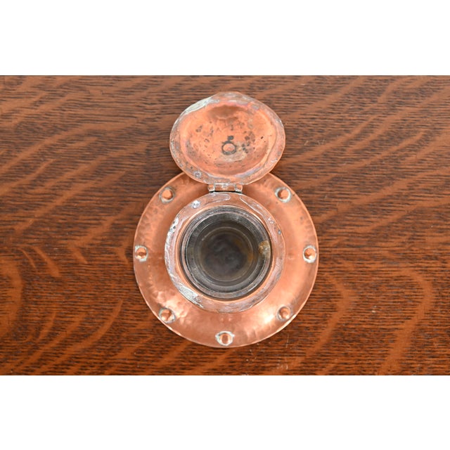 Early 20th Century Roycroft Arts & Crafts Hammered Copper Inkwell For Sale - Image 5 of 12
