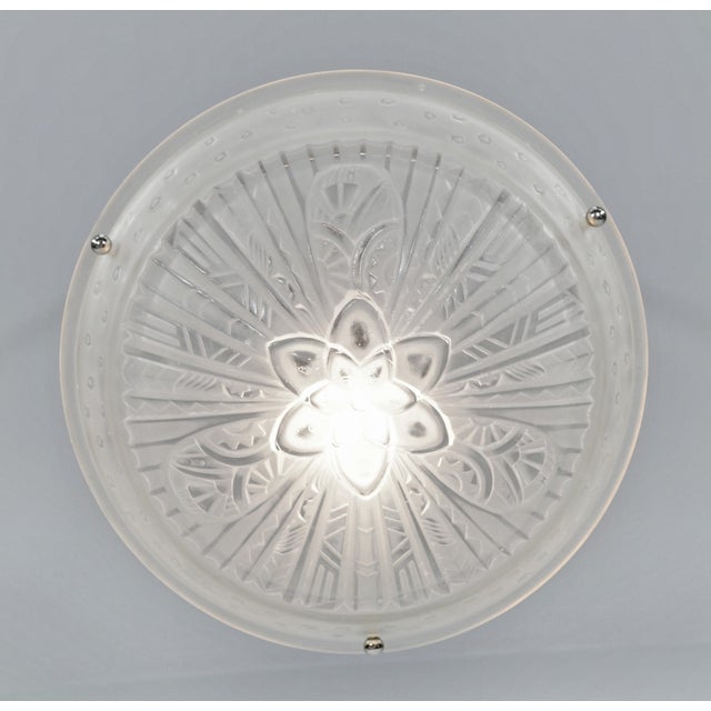 1930s French Art Deco Jamain and Frontisi Frosted Glass and Nickeled Bronze Chandelier For Sale - Image 6 of 10