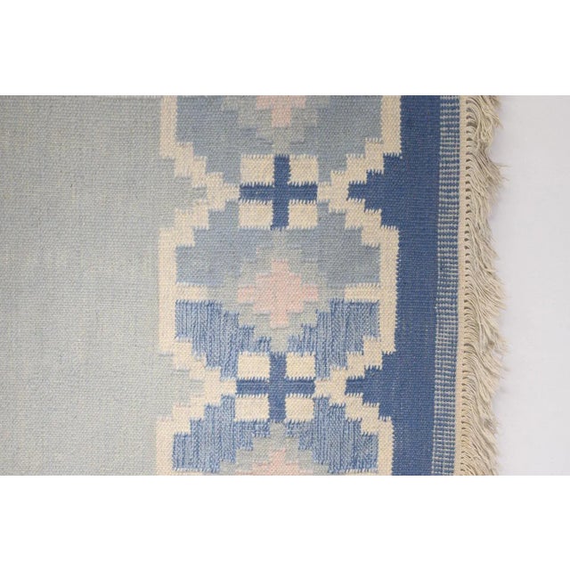 Mid-Century Modern Large Mid-Century Swedish Kilim in Tones of Blue and Cream, 1960 For Sale - Image 3 of 6