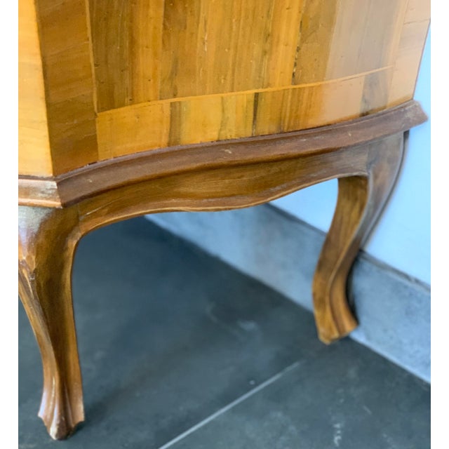 Brown Italian Olive Walnut Burl Wood Bombe Chest of Drawers For Sale - Image 8 of 8