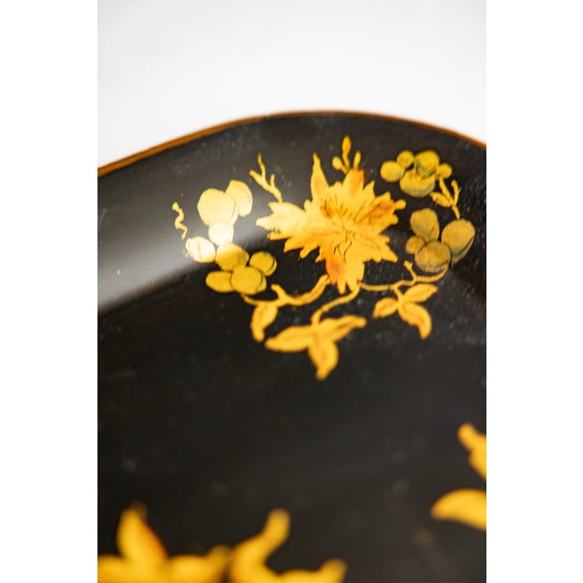 1900 - 1909 Antique English Chinoiserie Hand Painted Black & Gilt Birds Floral Tole Tray For Sale - Image 5 of 8