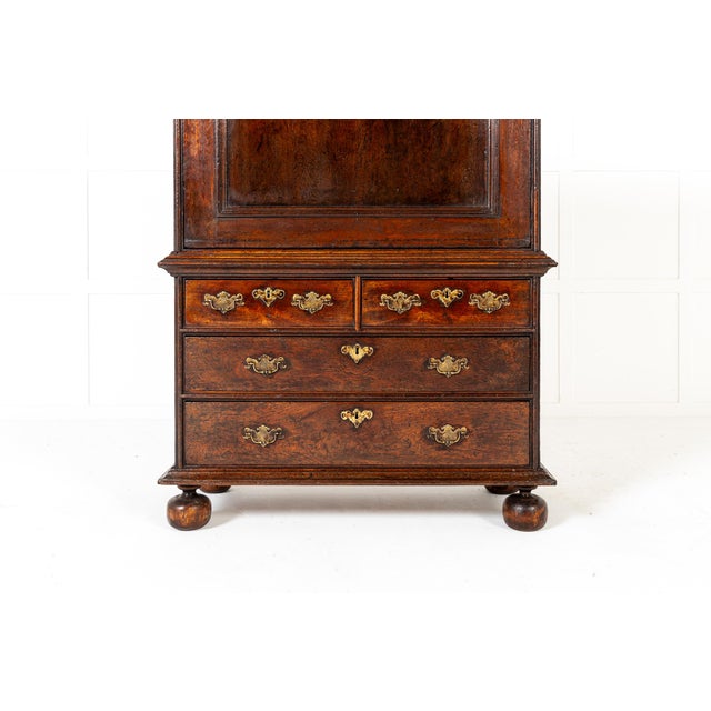 17th Century English William and Mary Walnut Escritoire For Sale - Image 6 of 12