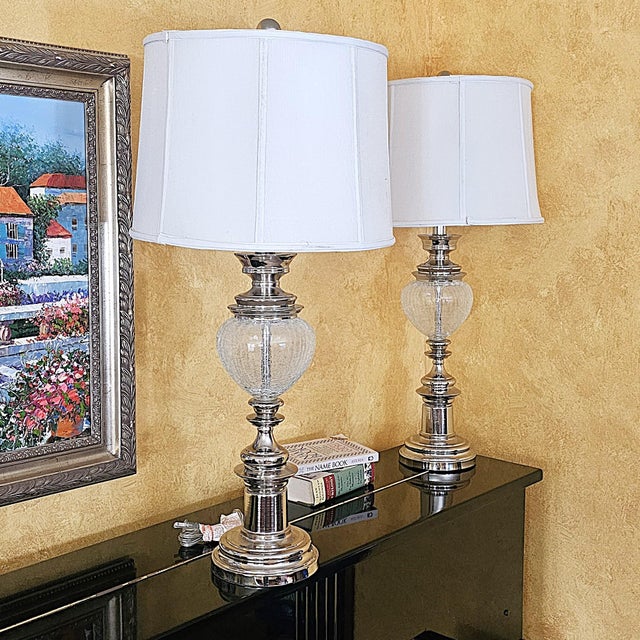 Pair of Tall Chrome Crackle Glass Table Lamps – Vintage Hollywood Regency Glam 3-Way Lighting For Sale - Image 16 of 18
