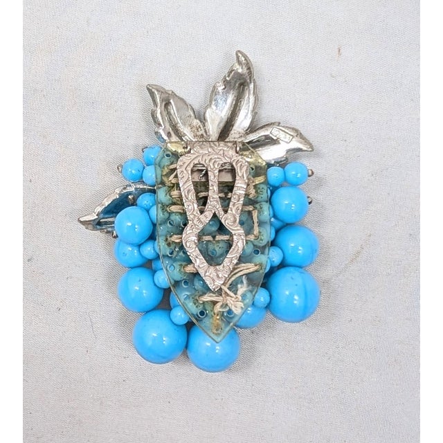 Mid-Century Modern Vintage Wwi Era Verified Miriam Haskell Book Piece Faux-Turquoise Beaded Dress Clip For Sale - Image 3 of 11