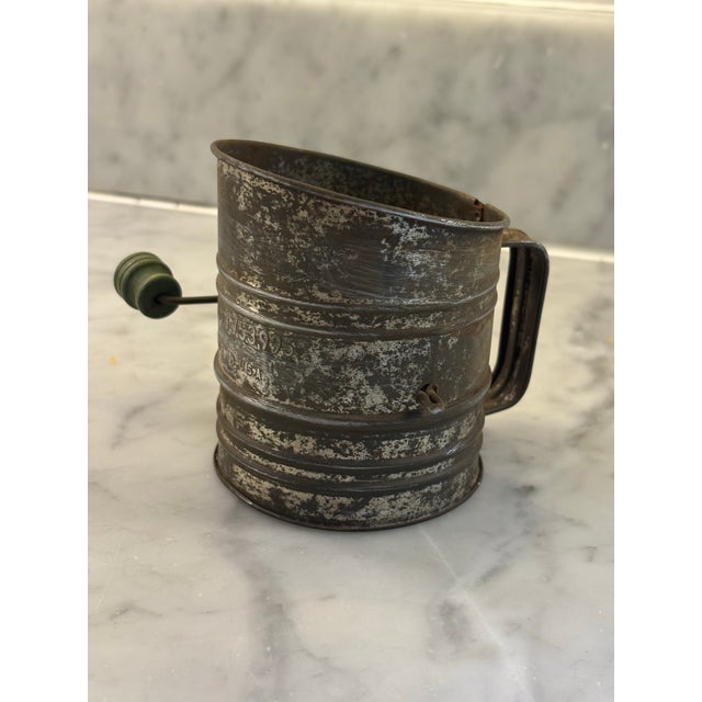 Jacob Bromwell. 1cup Antique Flour Sifter. April 8, 1930. Oldest Flour Sifter Manufacturer Single Wire Crank and Agitator Usa. Mid Century. Americana. For Sale - Image 4 of 7