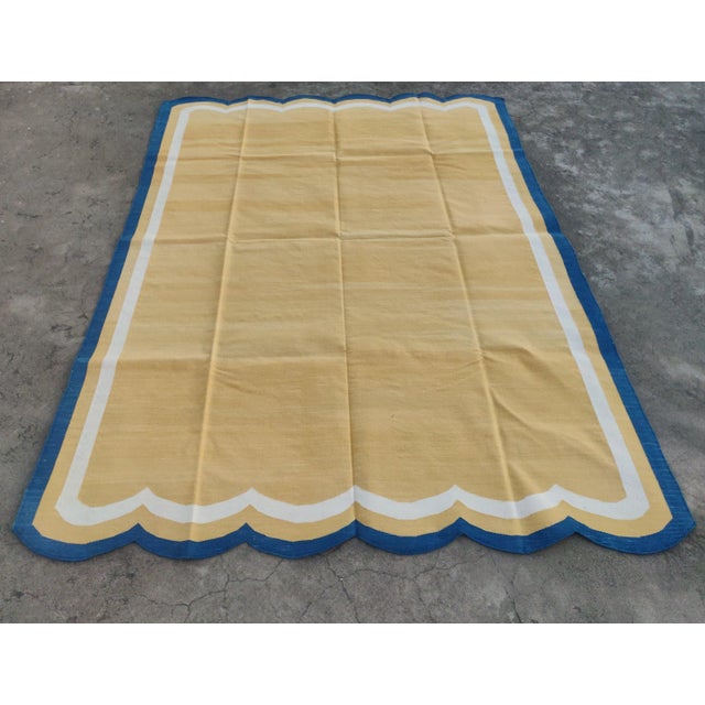 Handmade Cotton Vegetable Dyed Scalloped Edge Rug Yellow With Teal Blue Border - 6x9 For Sale - Image 11 of 11