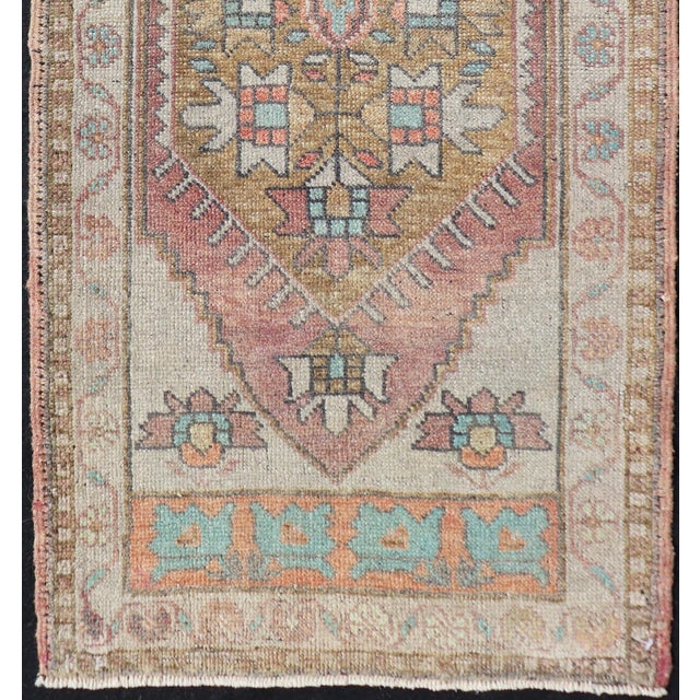 Vintage Turkish Oushak Rug With All-Over Sub-Geometric Medallion Design For Sale - Image 4 of 8