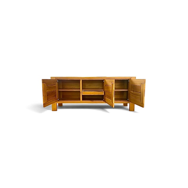 Brutalist Sideboard in Elm for Maison Chauvin, France, 1970s, in Very Good conditions. Designed 1970 to 1979
