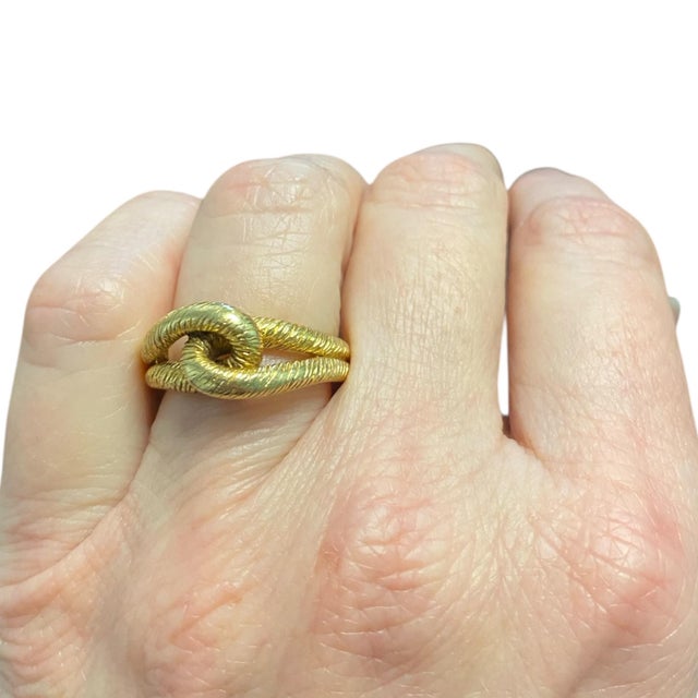 Vintage 18k Gold Double Loop Knot Ring, Size 6.75 For Sale - Image 9 of 9