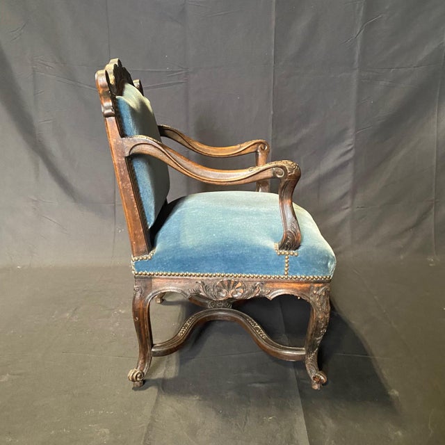 French Louis XV Set of 4 Chairs With Original Blue Mohair Upholstery For Sale - Image 11 of 12