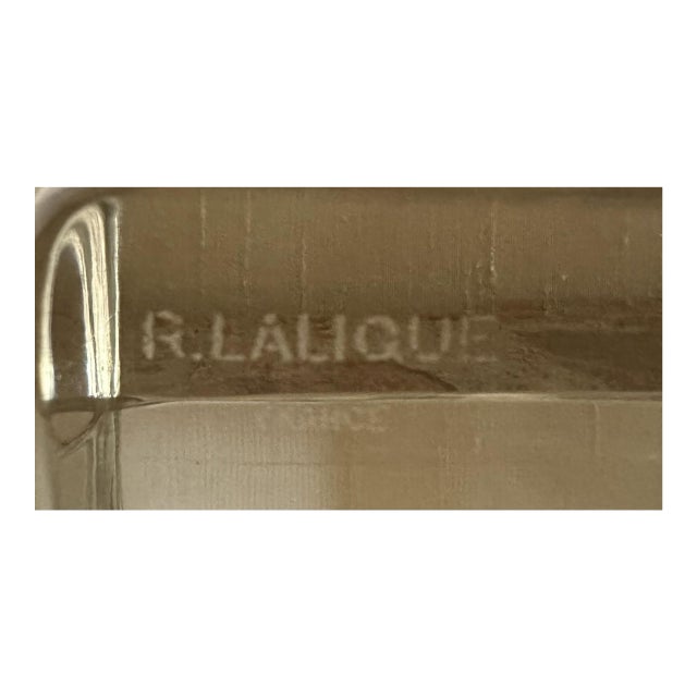 "Jungle rooster" - model created in 1936 Proof in matt and glossy satin pressed molded white glass Signed on the terrace....