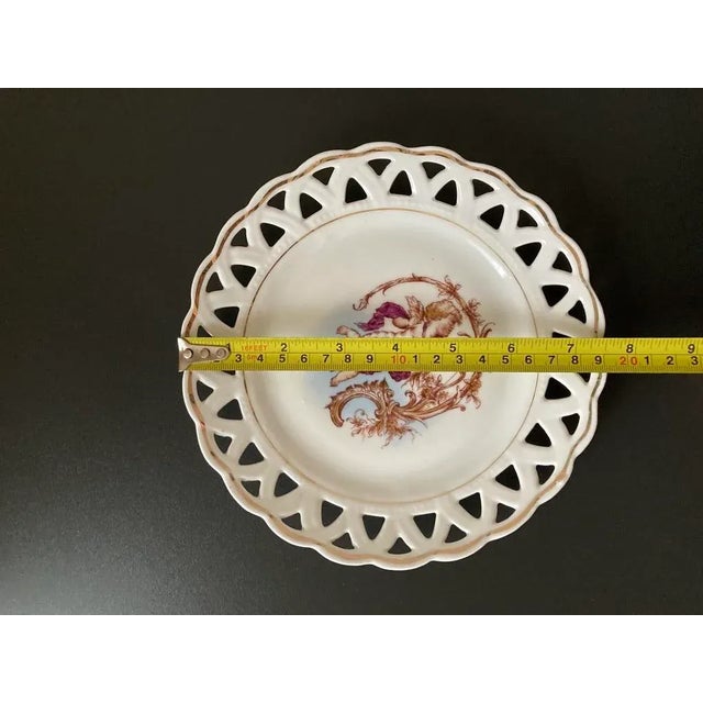 English Romantic Cherub Cupid Porcelain Plate With Lattice Margin and Gold Rim For Sale - Image 9 of 12