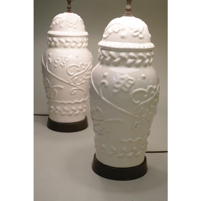 1960s XL Matched Pair Relief Cream Crackle Glazed Porcelain Ceramic Lamps Majolica Italy - a Pair For Sale In Los Angeles - Image 6 of 11