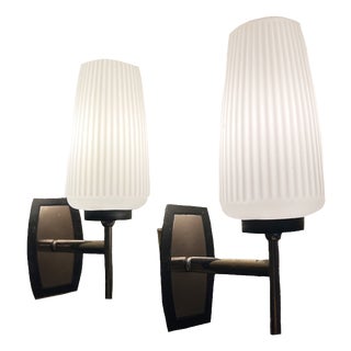 Mid-Century Modern Italian Wall Lights, 1970s, Set of 2 For Sale