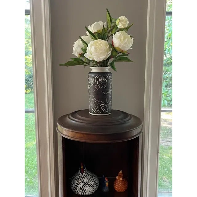 Brown Vintage William C. Alexander Vase Depicting Two Horses, Signed For Sale - Image 8 of 9