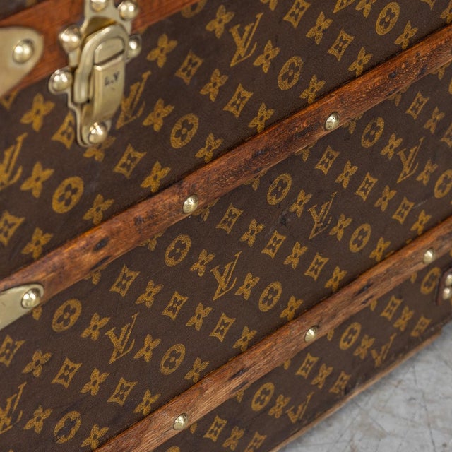 1930s Vintage French Shoe Trunk from Louis Vuitton, 1930 For Sale - Image 5 of 18