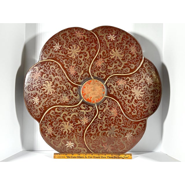 Early 18th Century Monumental Chinese Qiangjin Lacquered Box: Gold Gilt Floral Decor For Sale - Image 10 of 10