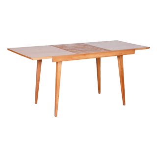Mid-Century Czech Extendable Table in Beech and Ash attributed to Tatra Pravenec, 1950s For Sale