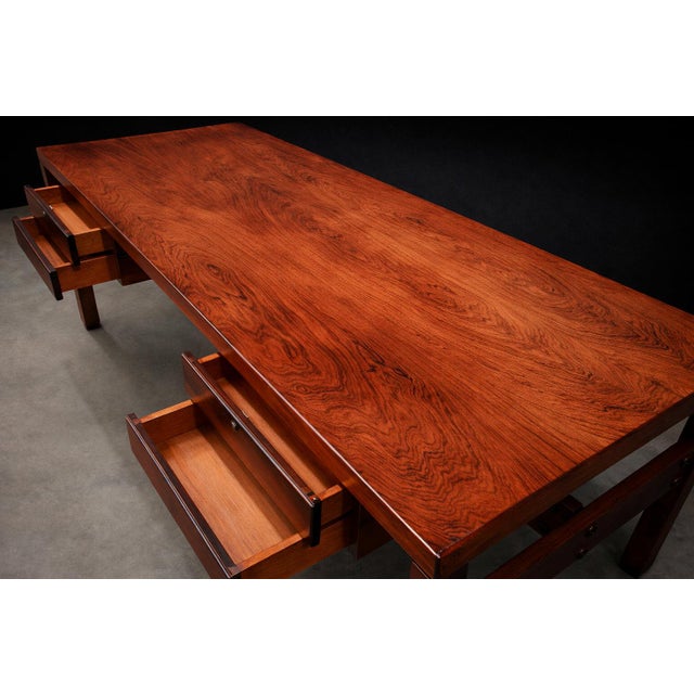 Sergio Rodrigues Brazilian Modern Desk with four drawers in Rosewood, Sergio Rodrigues, 1960s - Lot 201A For Sale - Image 4 of 16