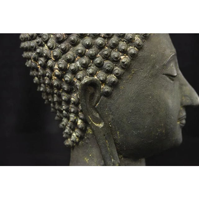 Bronze Antique Thai Bronze Head of the Walking Buddha, Sukhothai Tradition For Sale - Image 8 of 12