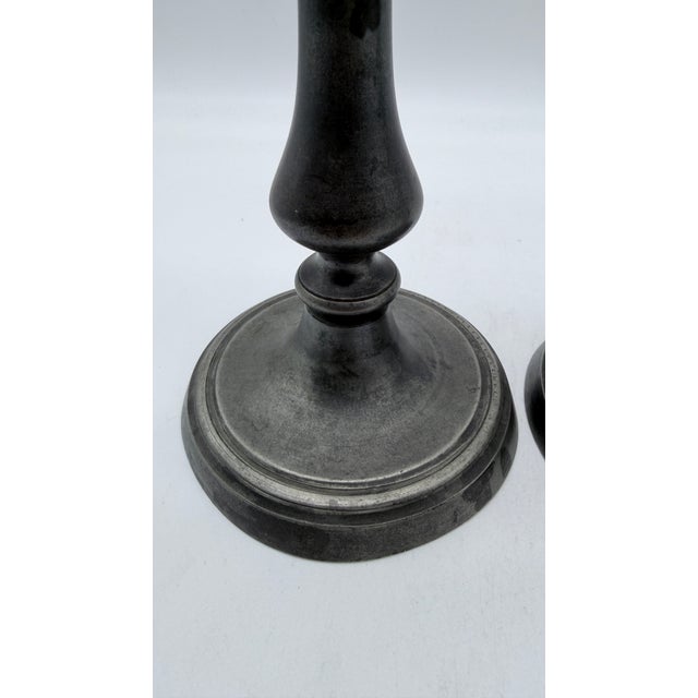Antique Pair of American Pewter Candlesticks With Push Up Rods, Circa 1820s–1830s For Sale - Image 4 of 12