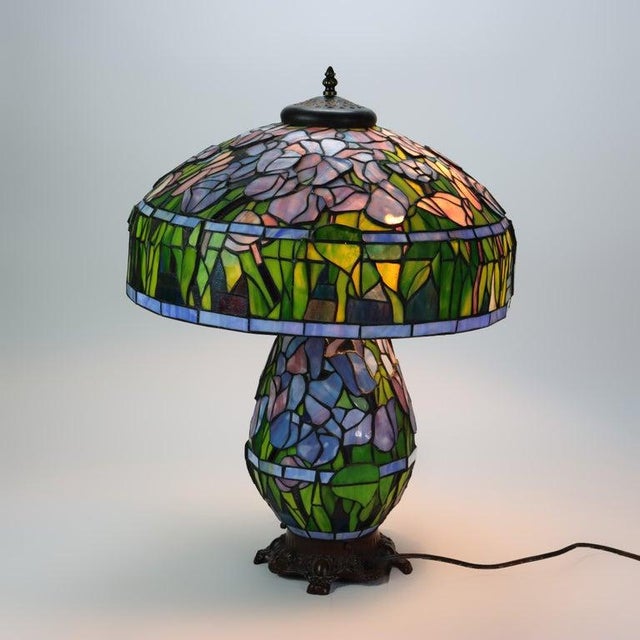 Arts & Crafts Leaded Stained Glass Table Lamp, Early 20th Century For Sale - Image 6 of 10