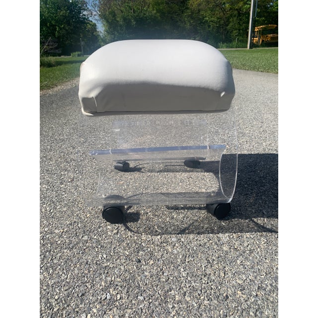 Postmodern 1970s Postmodern Lucite Acrylic Stool Ottoman For Sale - Image 3 of 11