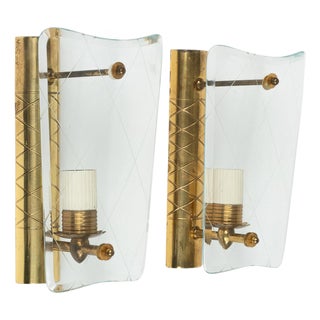 Mid-Century Brass and Curved Glass Sconces in the style of Fontana Arte, Italy, 1950s, Set of 2 For Sale