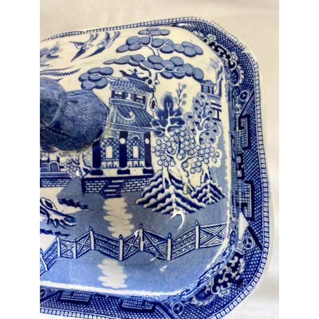 Blue willow shop pottery
