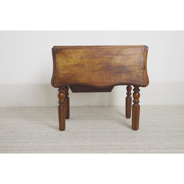 Antique French Extendable Pembroke Drop Leaf Table in Walnut Veneer, 1920s For Sale - Image 3 of 11