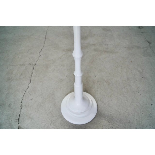 Wood Vintage Hollywood Regency Cottagecore Floor Lamp For Sale - Image 7 of 13