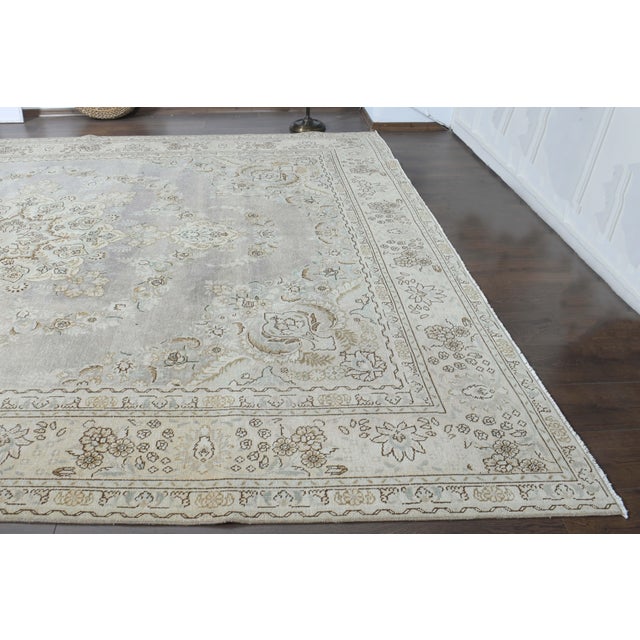 1970s Vintage Persian Handmade Wool Cotton Gray Area Rug For Sale - Image 9 of 11