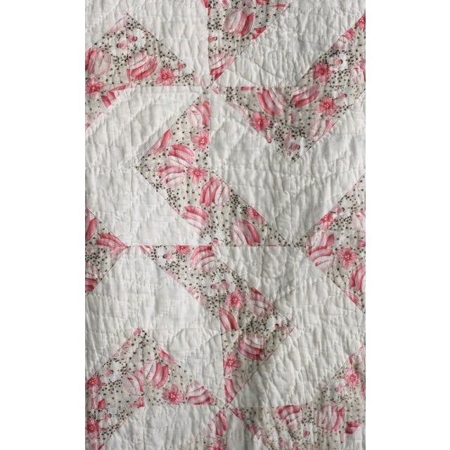 Antique 1910s-30s Pink and White Quilt - Floral Quilt For Sale - Image 9 of 12