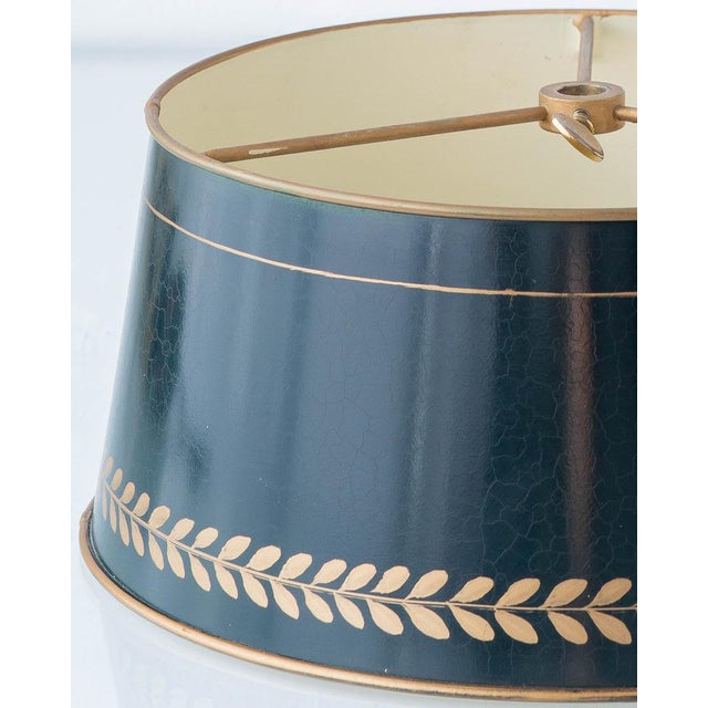 Traditional French Empire Brass Three-Light Bouillotte Lamp with Gilt Laurel Tôle Shade For Sale - Image 3 of 18