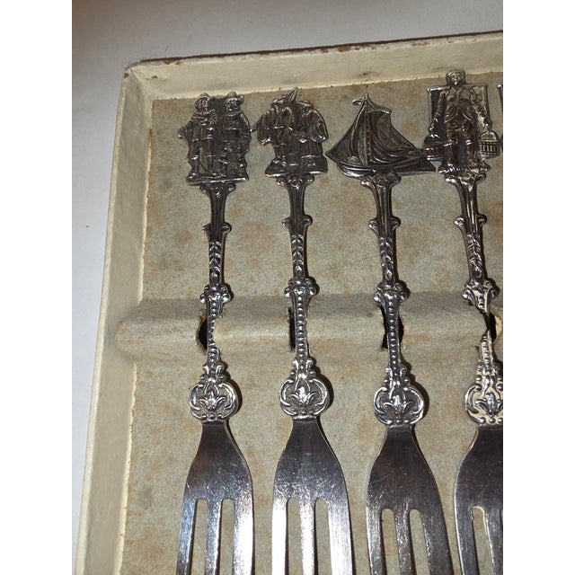 Great little cocktail party appetizer serving set...Dutch themed marked 90.